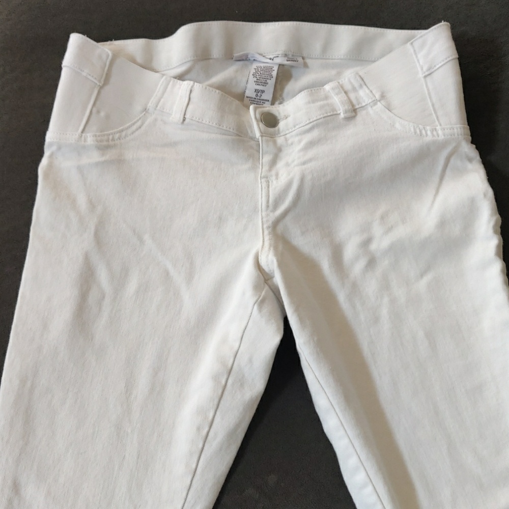White maternity skinny jeans